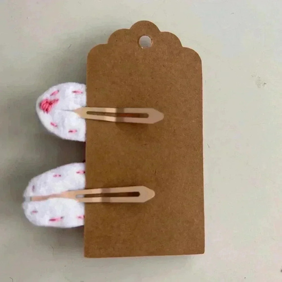 Children’s Handmade Baby Slippers with felt flowers and Matching Heart Barrettes - Picture 5 of 6